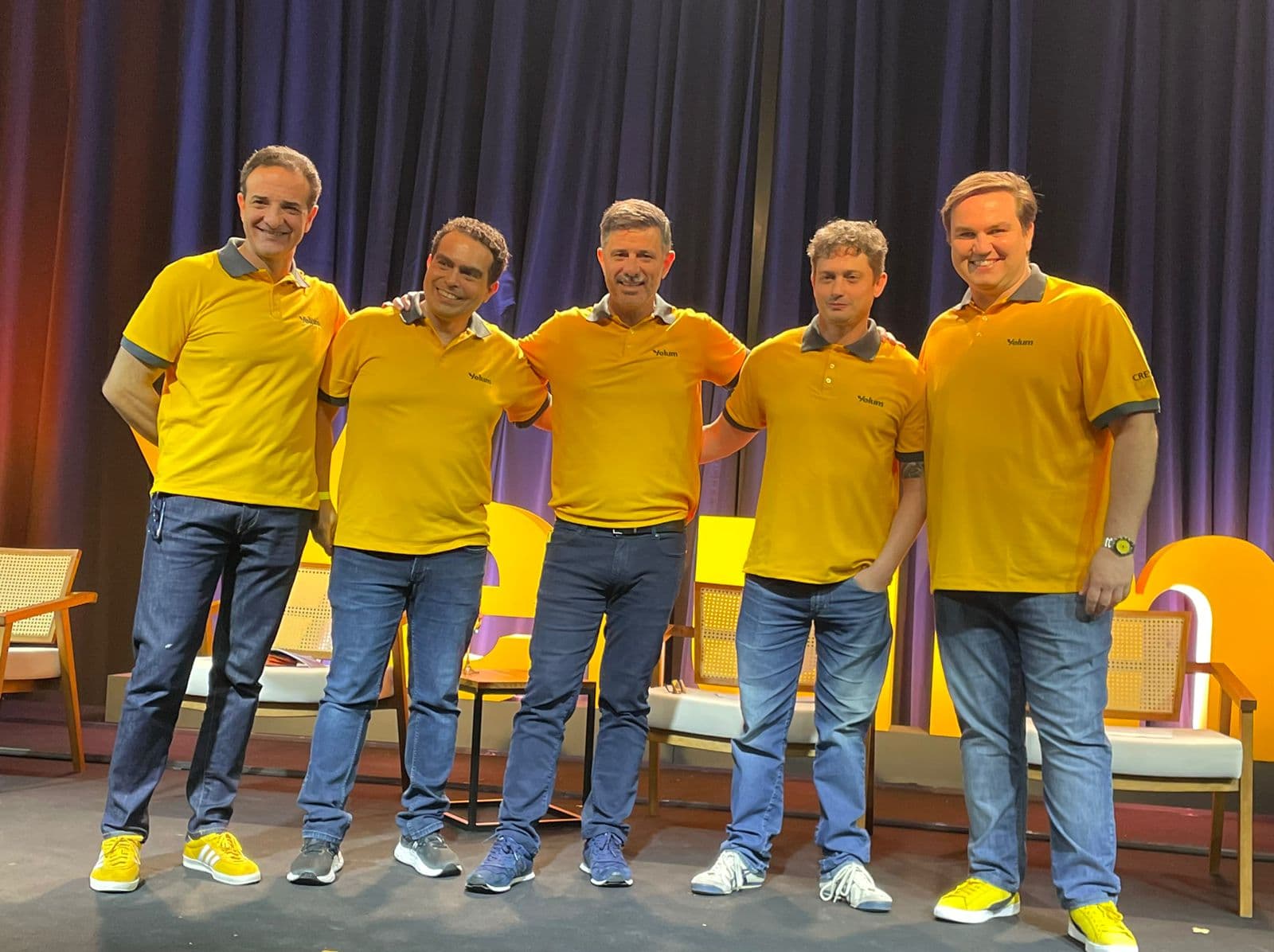 Diretoria da Yelum Seguradora reunida no evento de lançamento da marca, em 2024